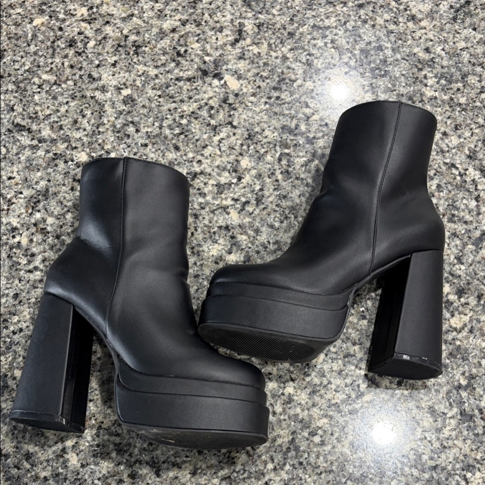 Fashion Nova Black Chunky Heel Boots - Picture 6 of 12